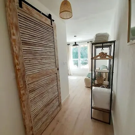 Appartement Studio Rénové Bord De Mer *